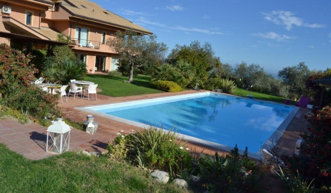 Villa Zagara Luxury Bed And Breakfast