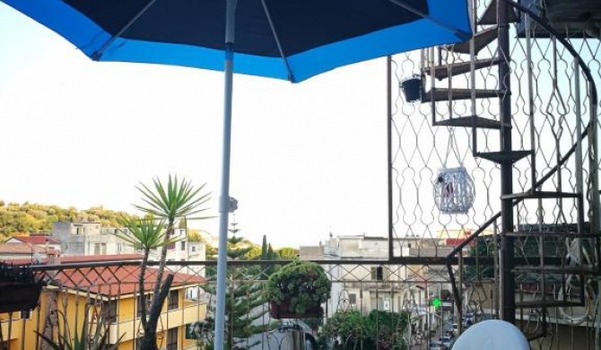 Casa centrale con vista mare a Gioiosa Ionica