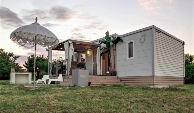 Sunny Cottage - Tiny Holiday Home