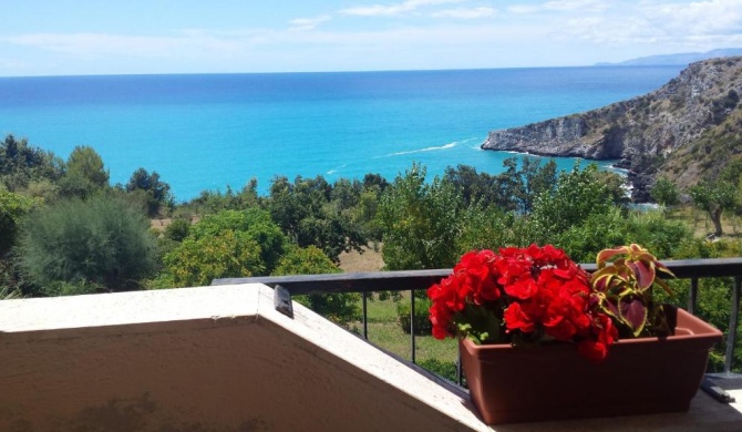 100 m to the sea, private beach, terrasse 60m2, gorgeous view