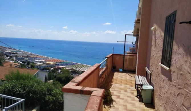 This apartment has a terrace and sea views.