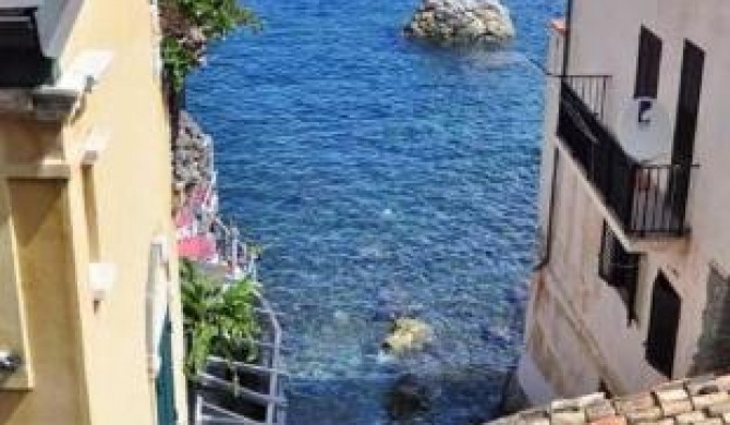 Spendido appartamento - Chianalea di Scilla bagnato dal mare